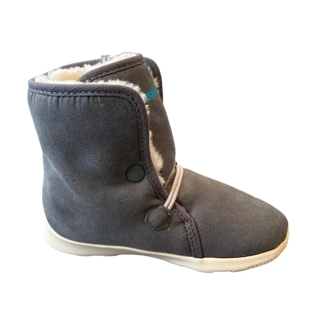 Navite Luna Boots Gray NWT